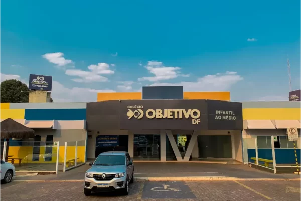 Fachada da Unidade Asa Norte - Colégio Objetivo DF